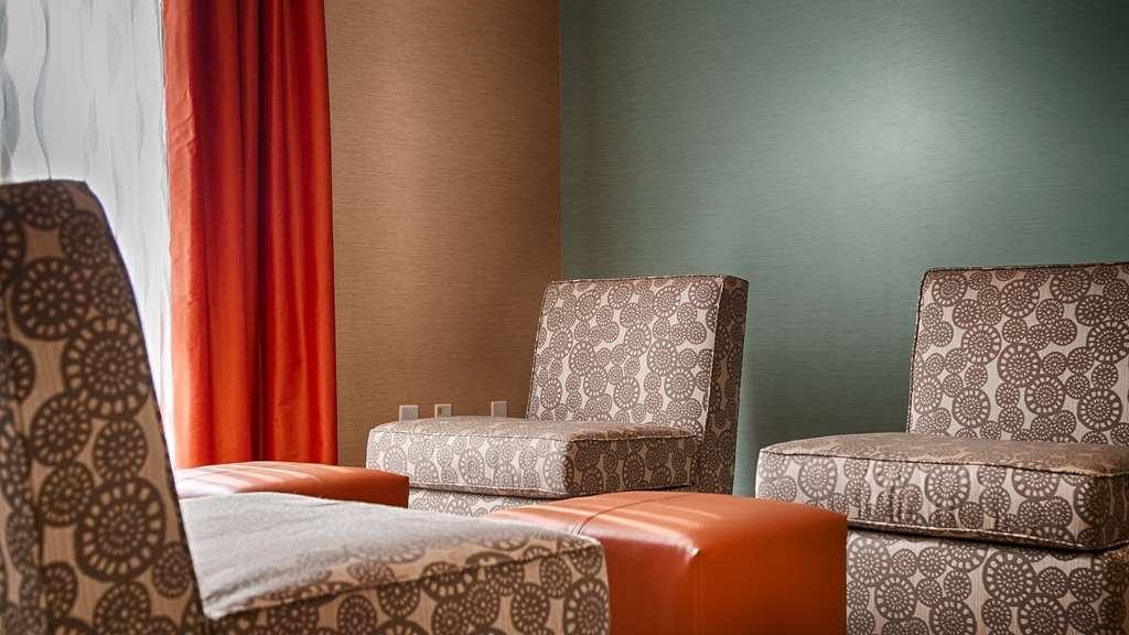 Hotel Western Atrium & Clarksville