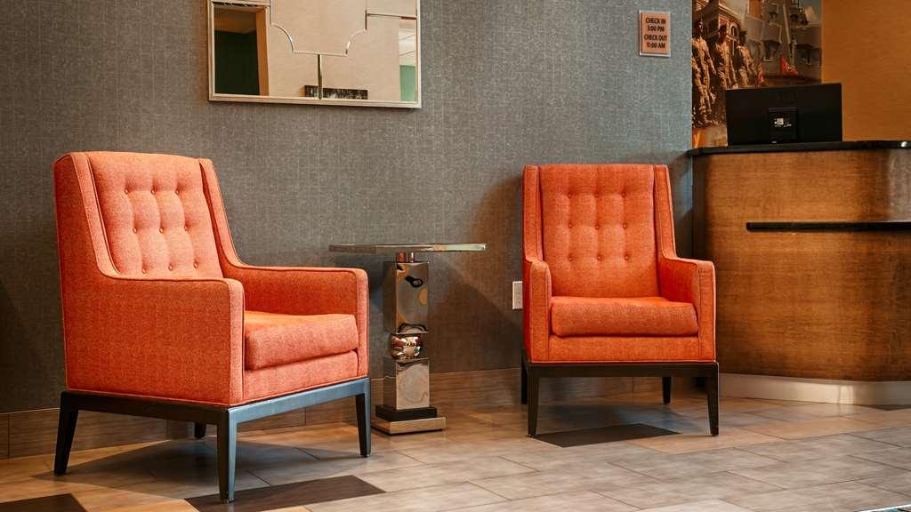 Western Atrium & 3* Clarksville