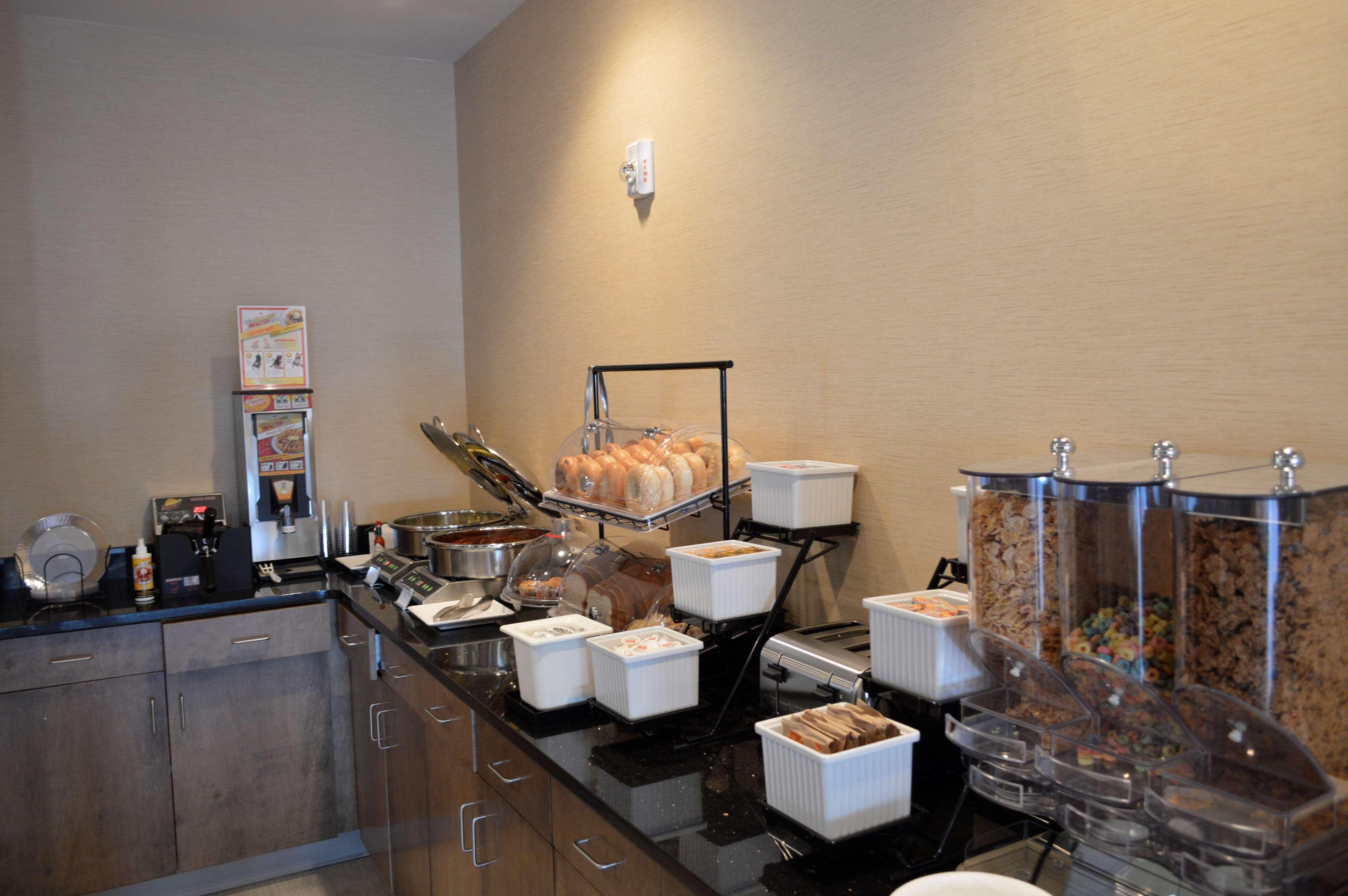 Hotel Western Atrium &
