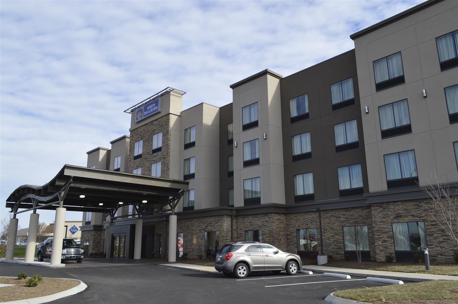 Western Atrium & 3*